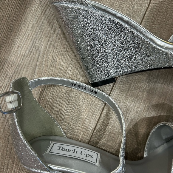 ⬇️ PRICE ⬇️ Touch ups • Silver Wedge High Heel Sandals • 7.5 - Picture 9 of 9
